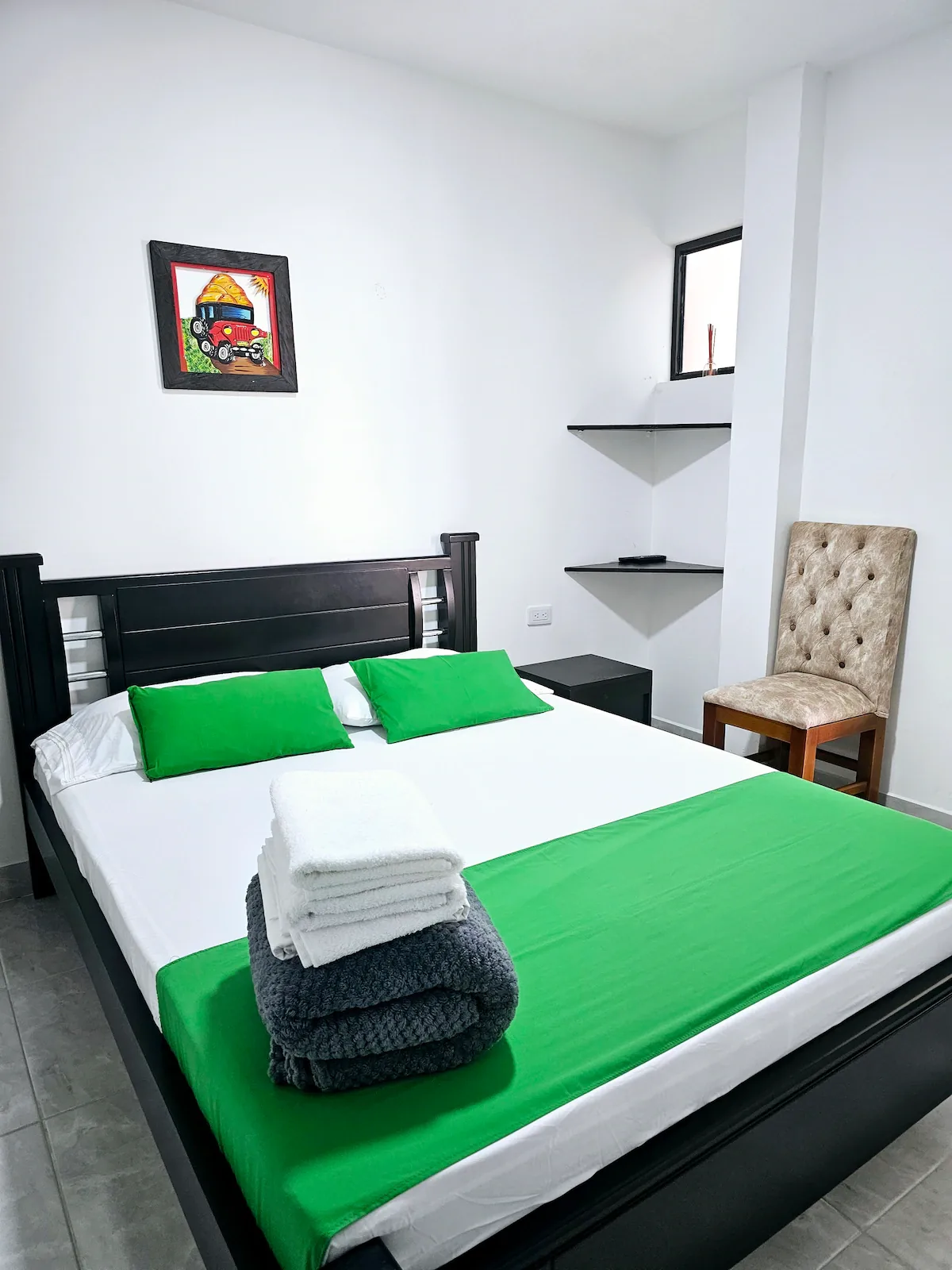 Hostal Zavara room