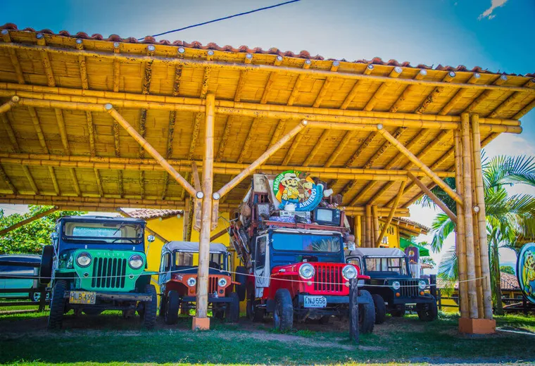 Willys y cultura arriera en Parque Los Arrieros